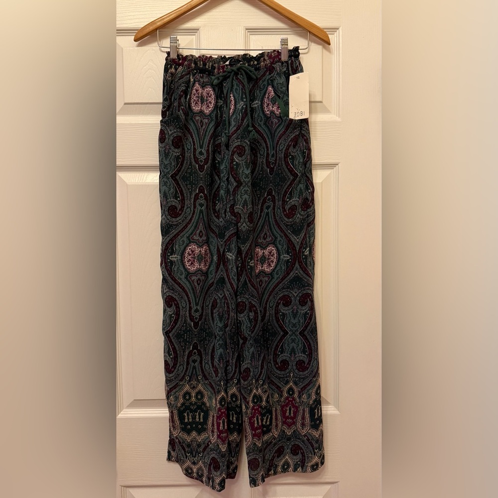 NWT Tobi green paisley lounge pants